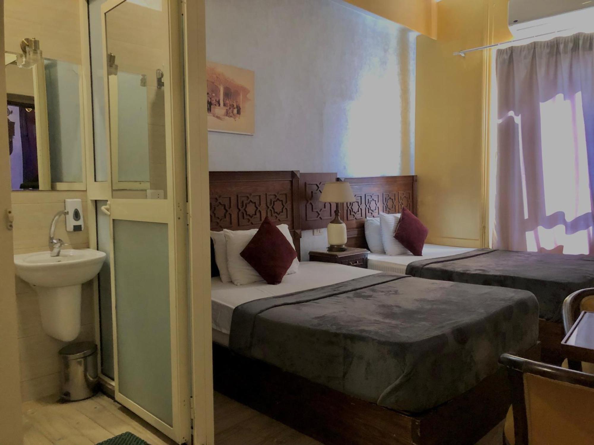 The Location Hotel 3*